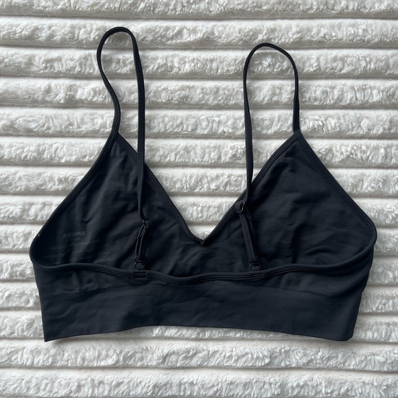 SOLD - Skims Soft Smoothing Bralette - Picture 4 of 5